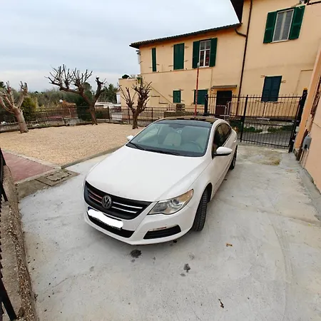 La Casetta Nella Macchia Di Benedetta روما