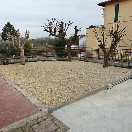 Lägenhet La Casetta Nella Macchia Di Benedetta *